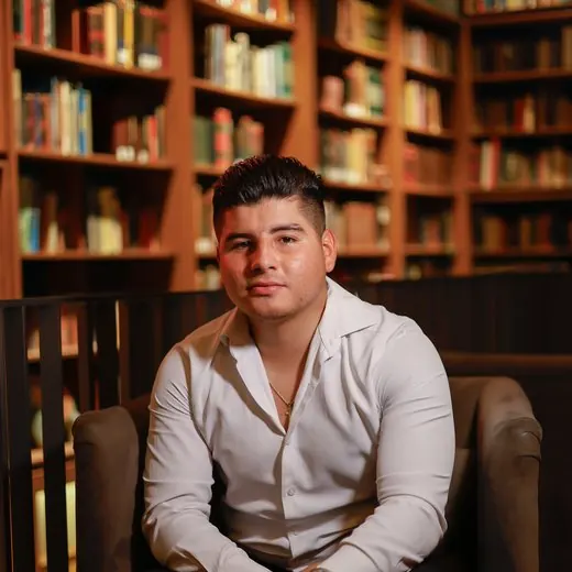 Lic. Luis Fernando López Domínguez — Consejero en Marketing Digital